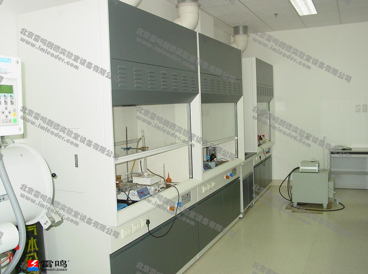 常规性连体型通风柜.jpg